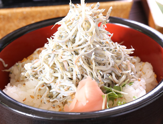 釜揚げいかなご丼